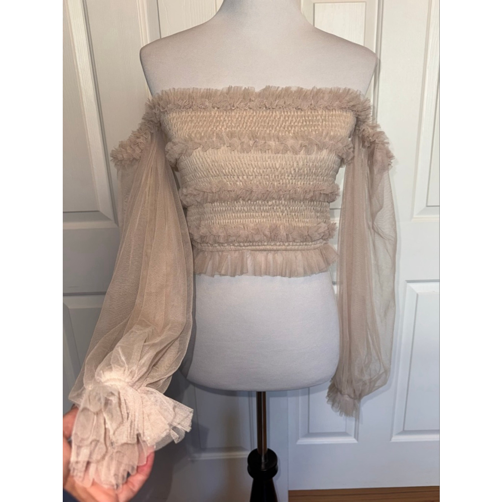 Mable Smocked Off Shoulder Top Women’s Medium Soft Girl Fairy Coquette